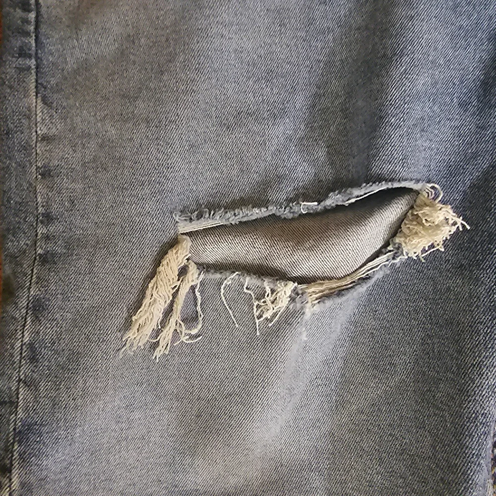 Levi's Men's Denim Shorts- Blue Wolf Scratch Distressed 412 Slim-Fit, Size 38 - Picture 2 of 5